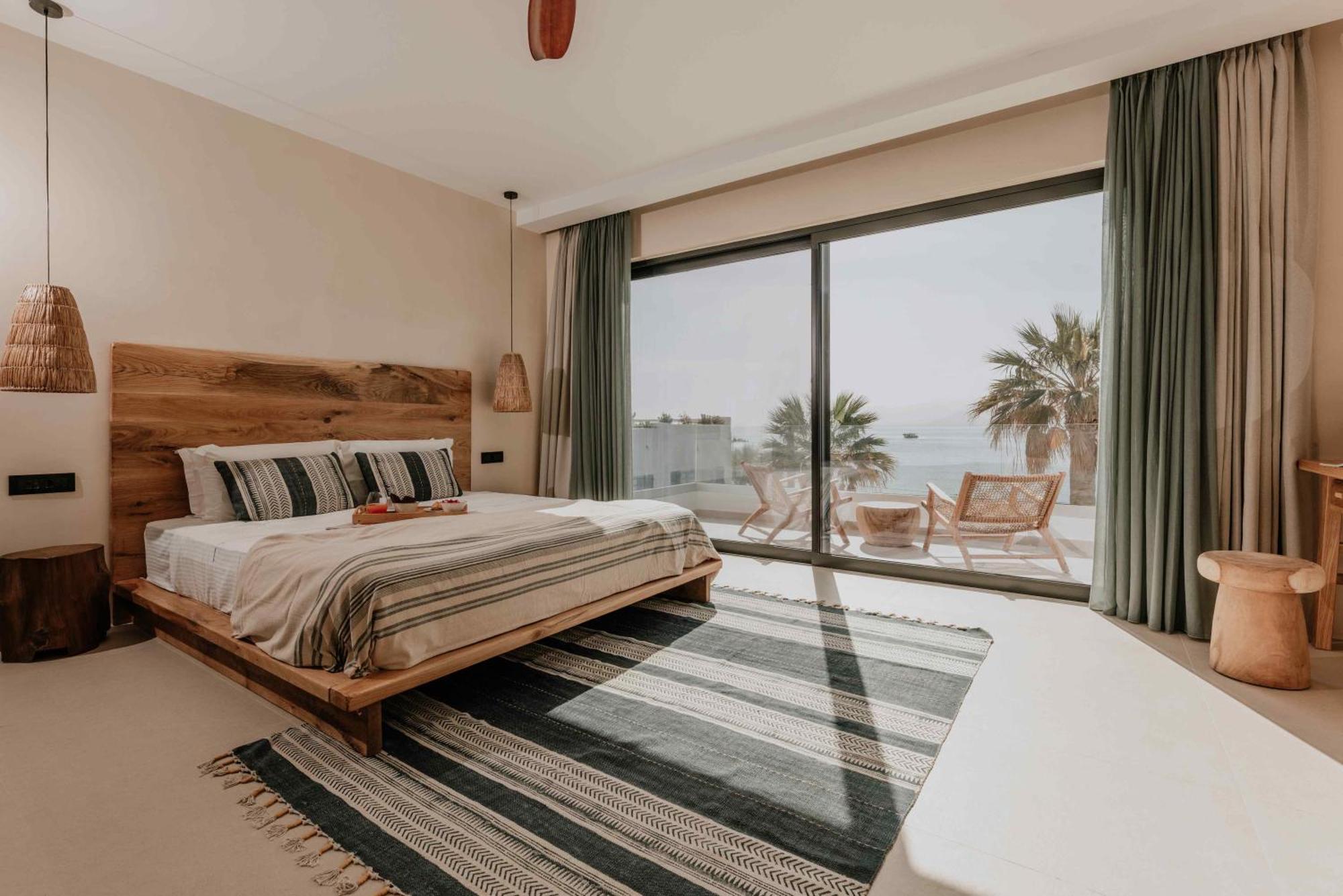 Ostrako Beachside Suites דירה